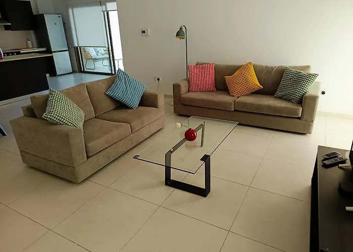 With Amazing Location 아파트