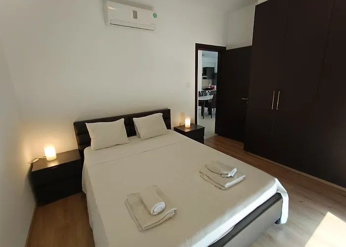 아파트 With Amazing Location *